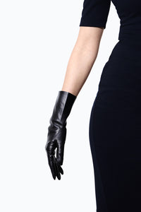 Black classic unlined short leather gloves by Ines Gloves